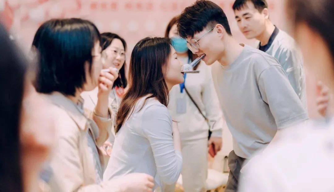 孩子上学已经到私利学校，原学校能否随意调回？